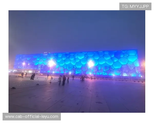 水立方的设计灵感：水的形态，水立方的构造